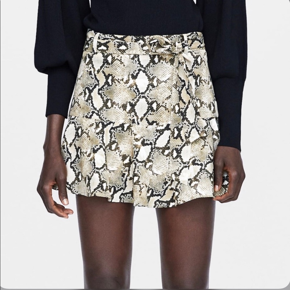 Snake print skort